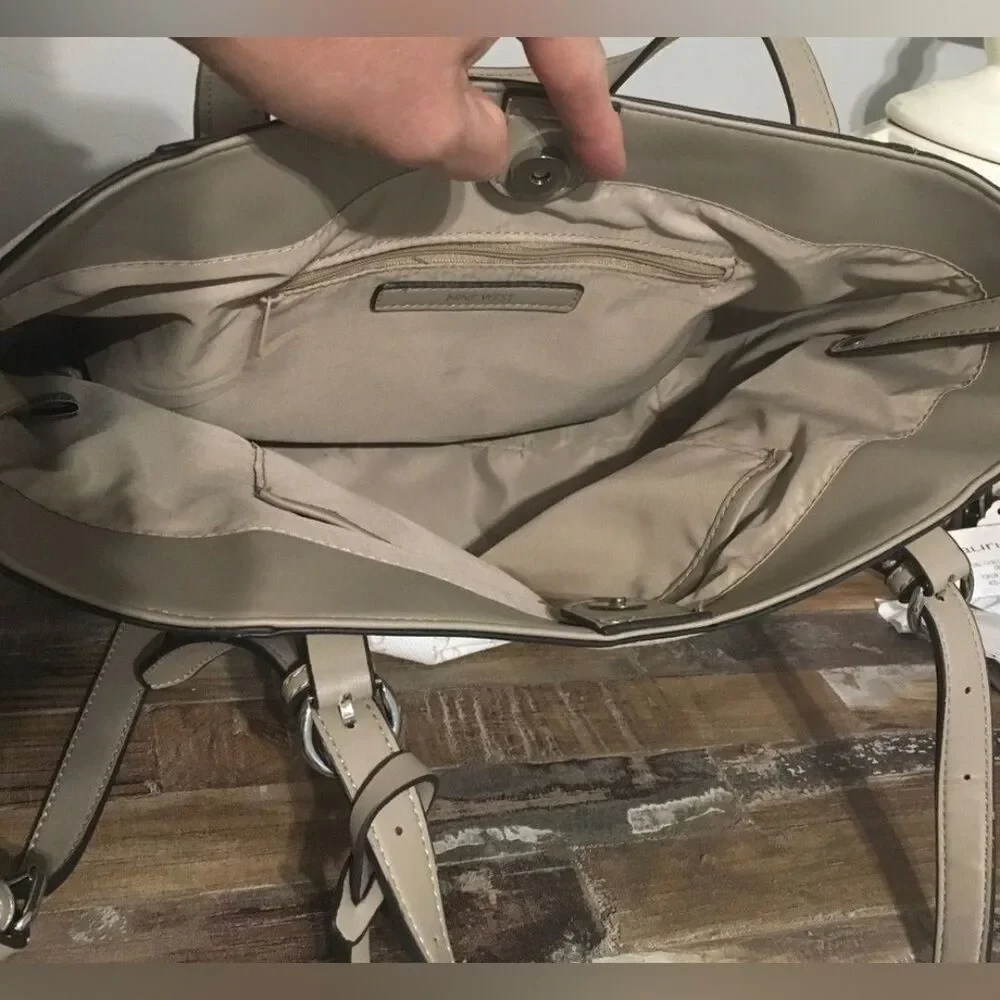 Nine West White and Tan Women's Bag FREE WRISTLET!